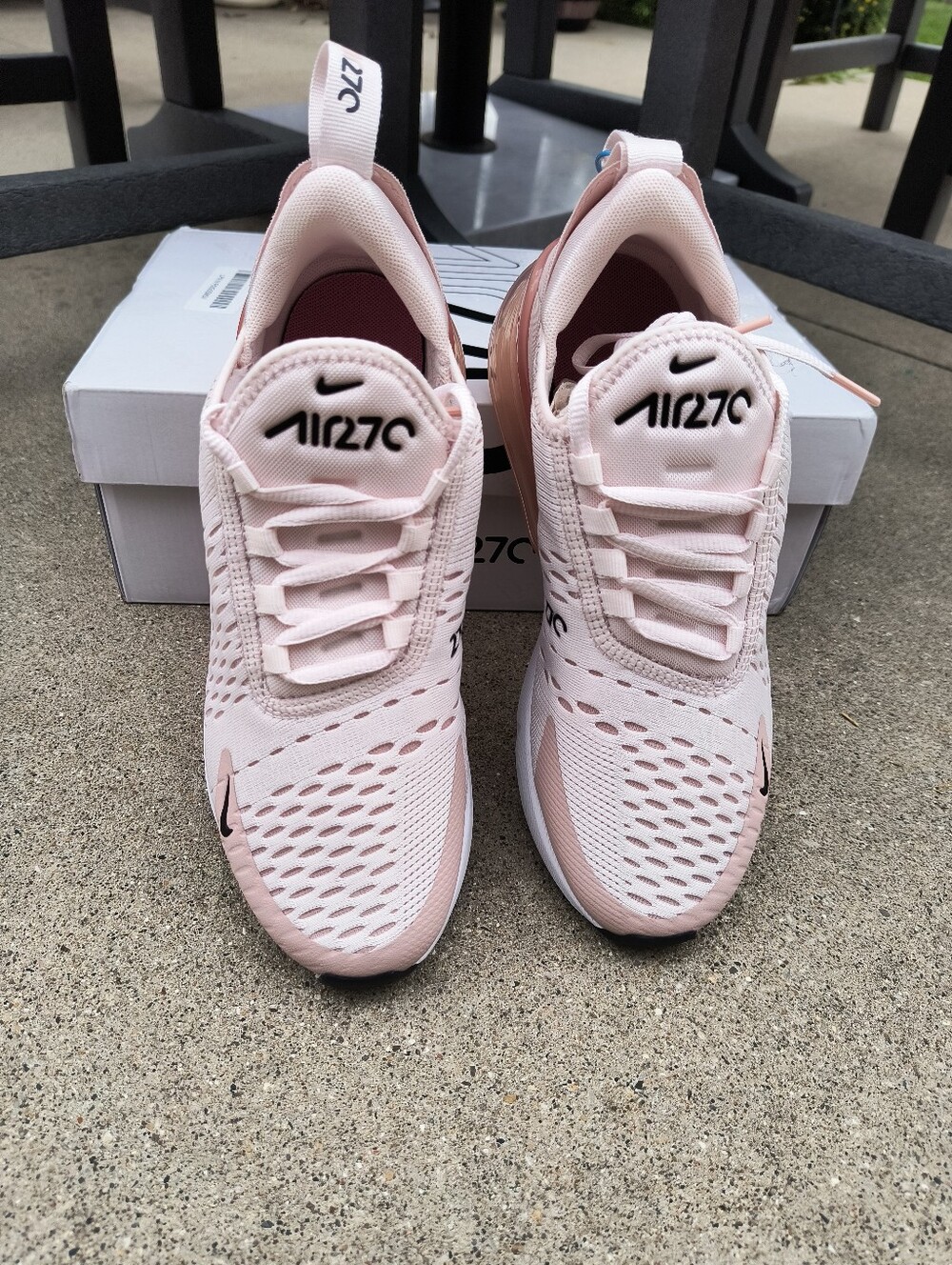 Nike Women's Air Max 270 Lifestyle Shoes Sneakers Size 6.5 Soft Pink - Picture 3 of 6